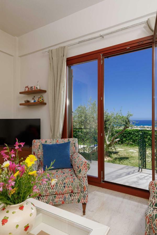Lily'S Cottage Platanes  Exterior foto
