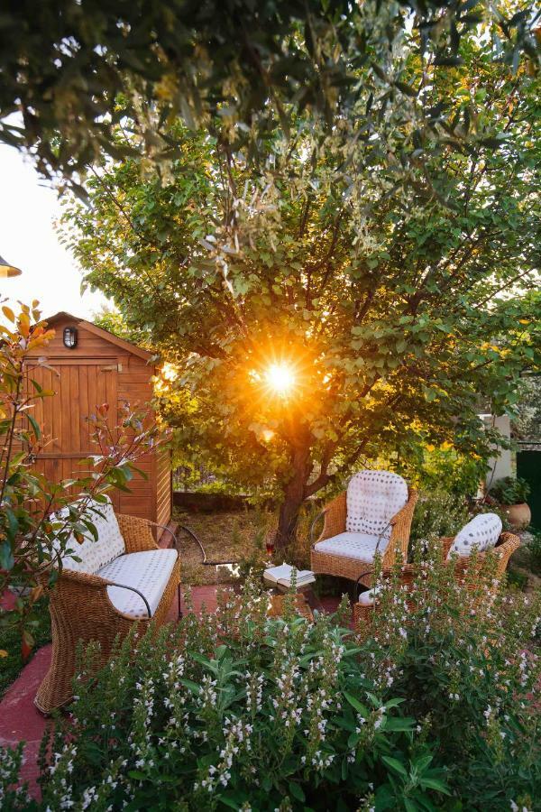 Lily'S Cottage Platanes  Exterior foto